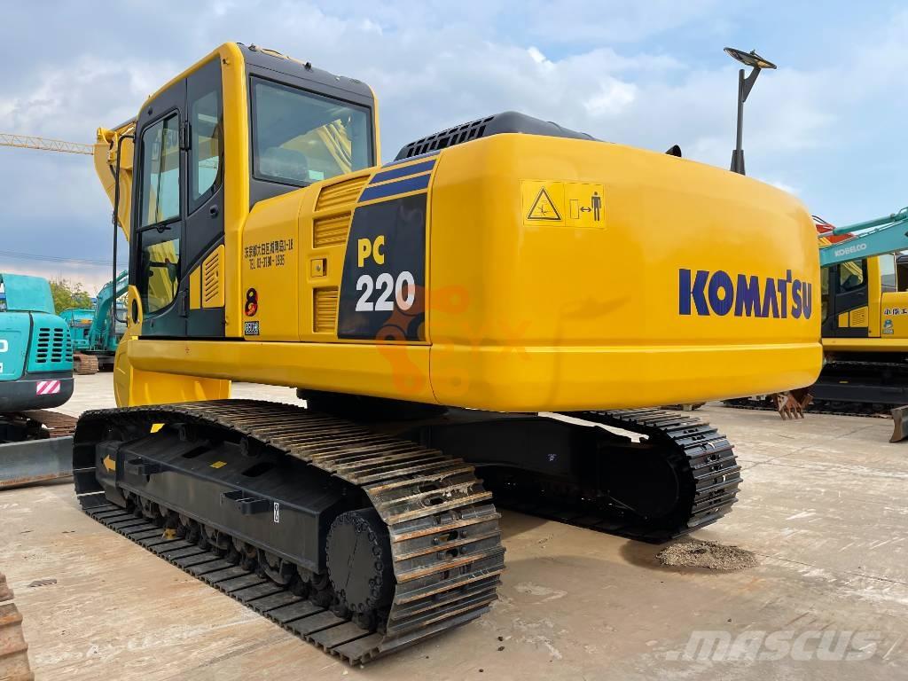 Komatsu PC 220-8M0 Excavadoras sobre orugas