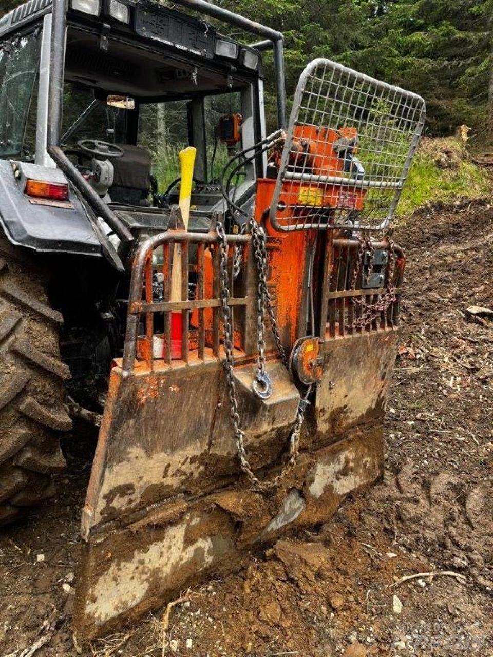 Valtra 6550 Tractores forestales