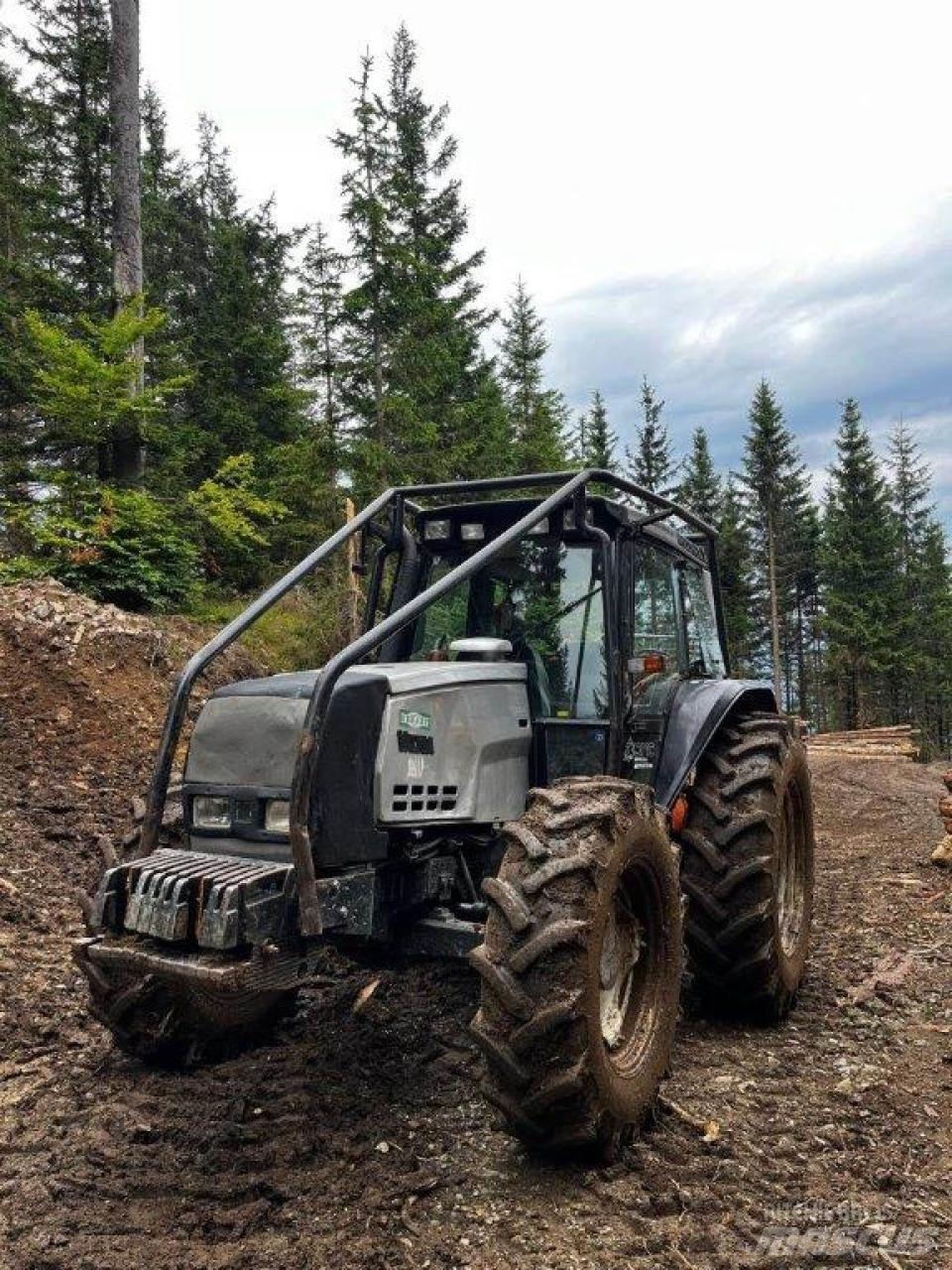 Valtra 6550 Tractores forestales