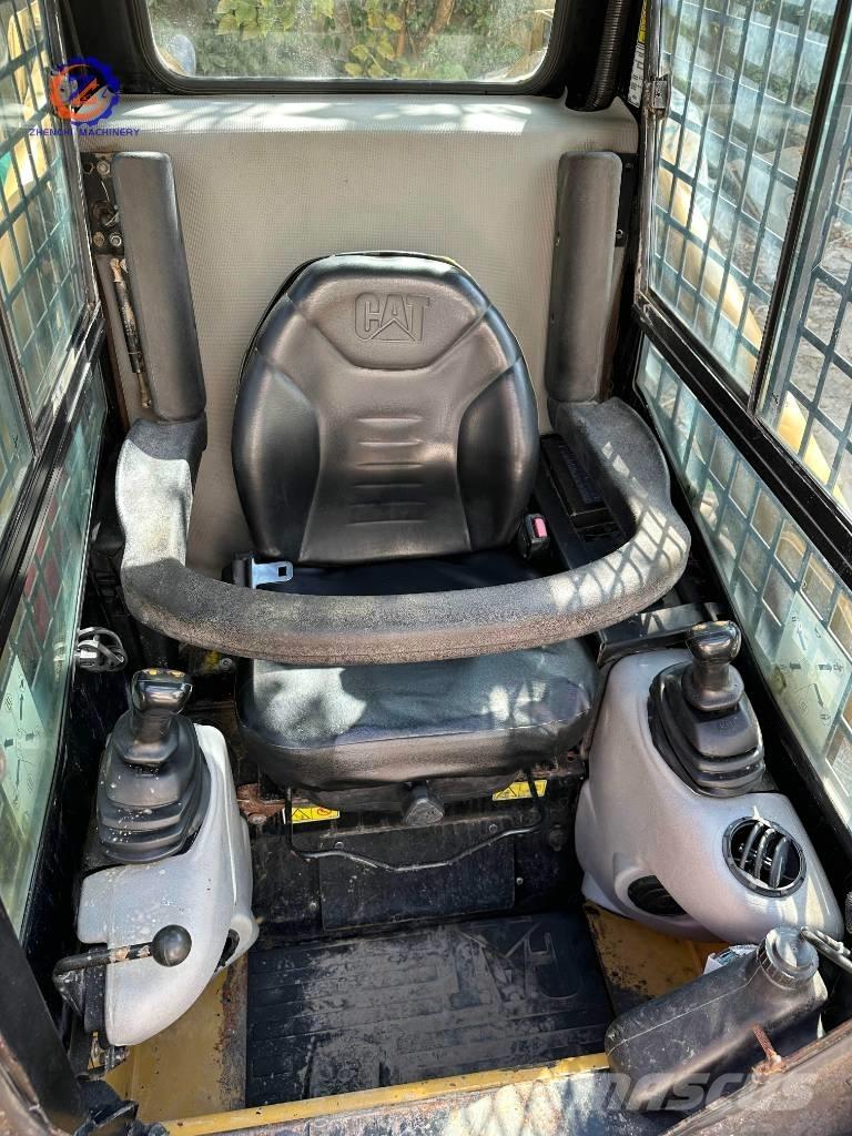 CAT 226 B Minicargadoras