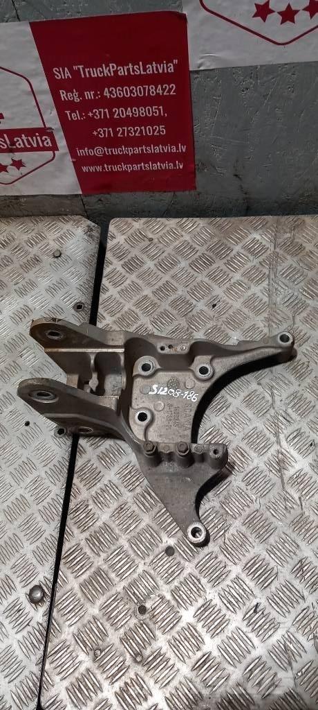 Scania 94 D.     1409345 Cabinas