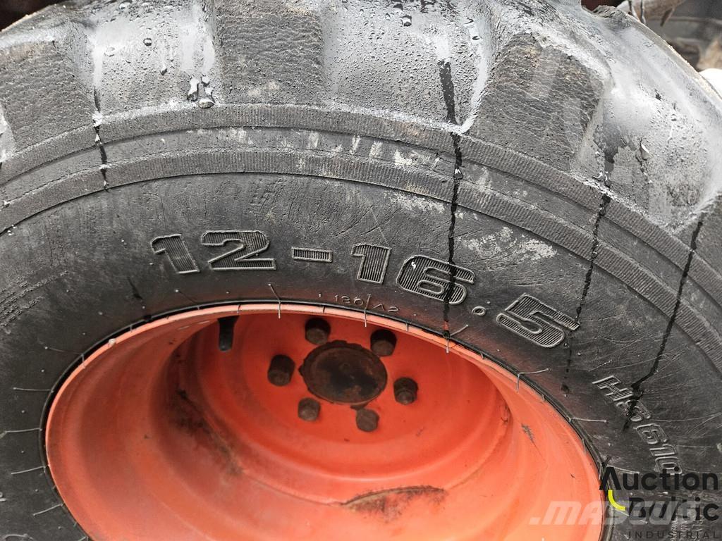 Kioti CK 2810 Tractores