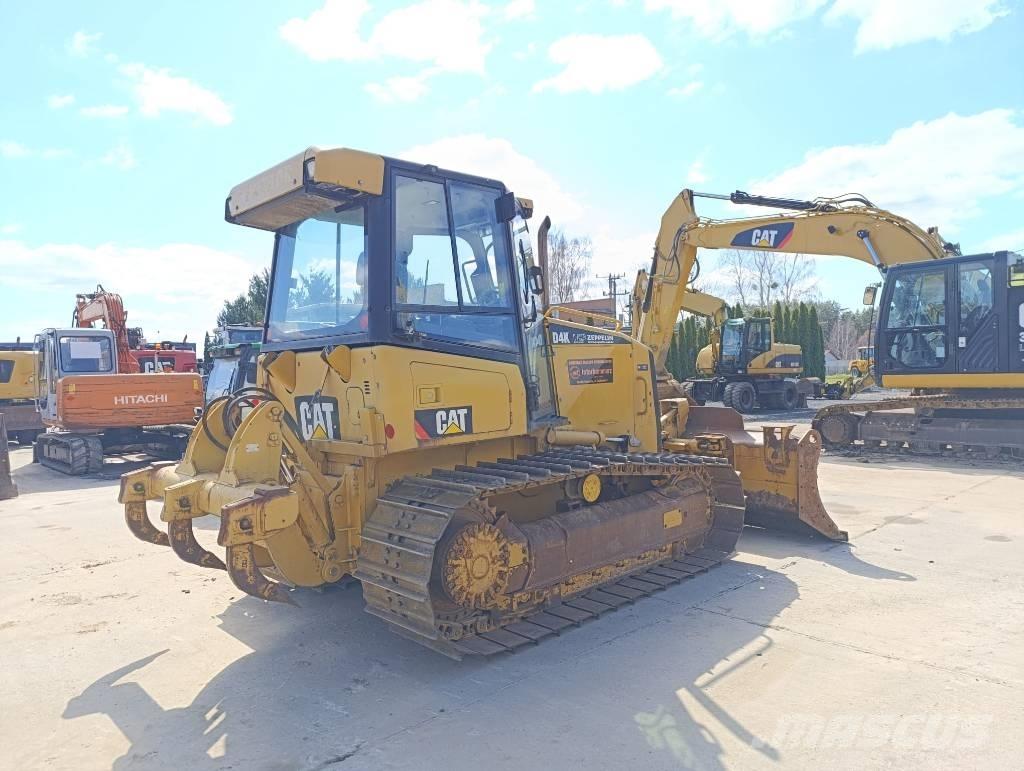 CAT D 4 K Buldozer sobre oruga