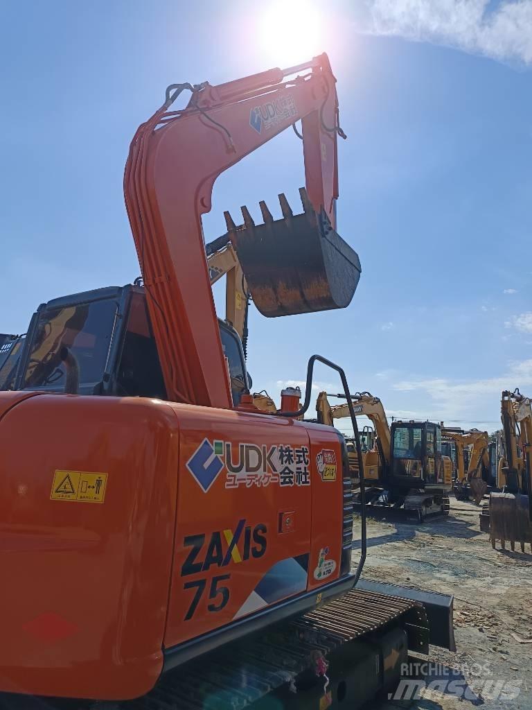 Hitachi ZX 75 Excavadoras 7t - 12t