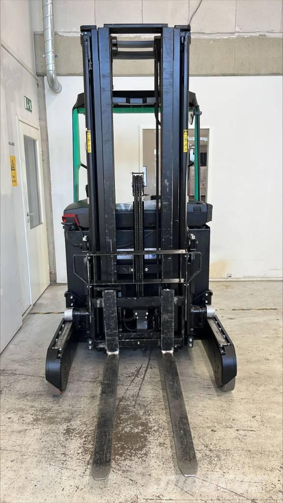 Mitsubishi RB 14 Montacargas de alcance de gran altura