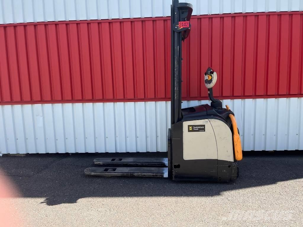 Crown ET4000-1.2 Montacargas manual