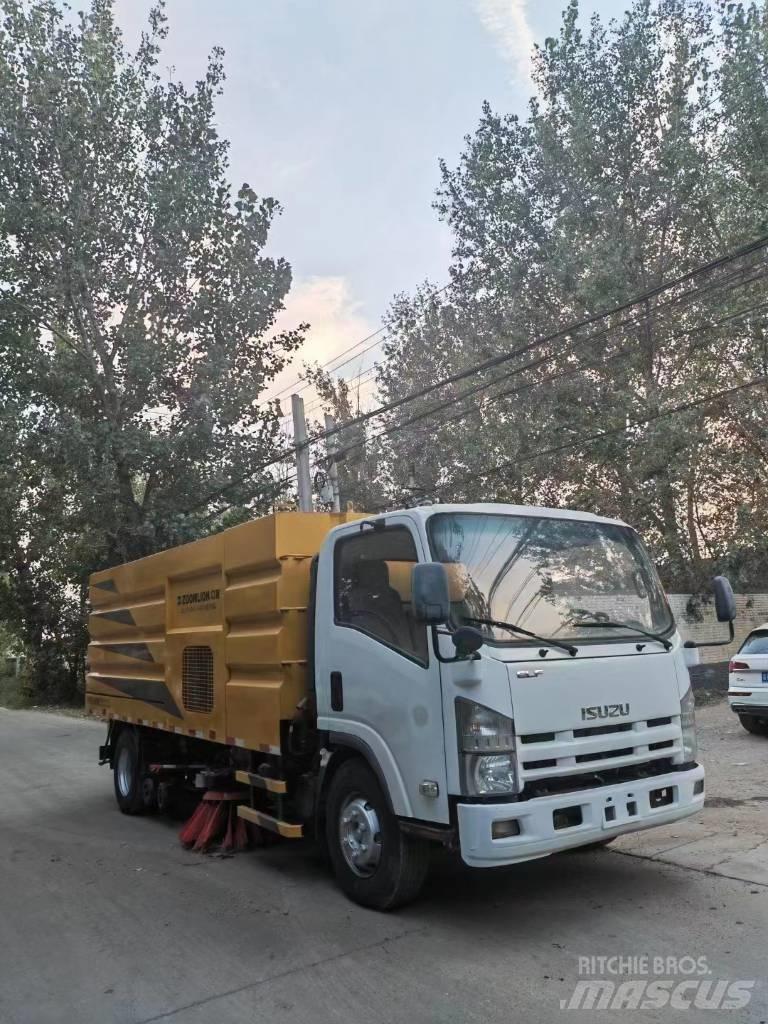 Isuzu ELF Camión de barrendero