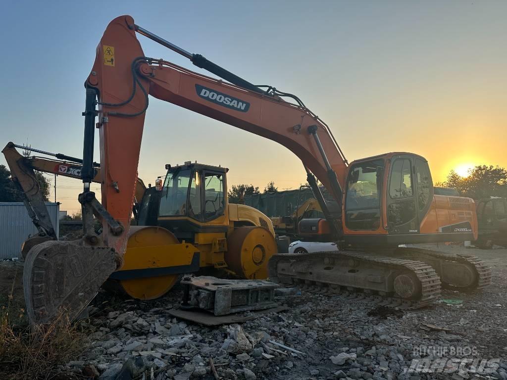 Doosan DX220LC-9 Excavadoras sobre orugas