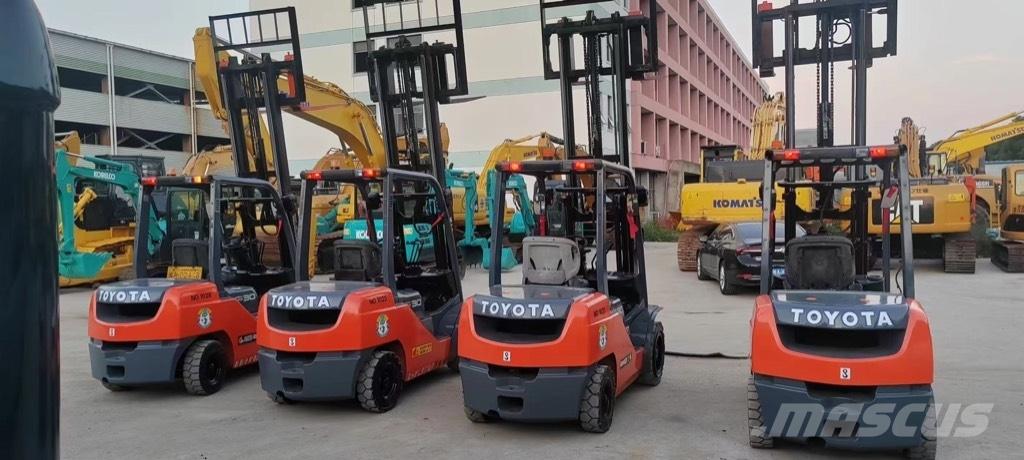 Toyota 8 FD 30 Camiones diesel