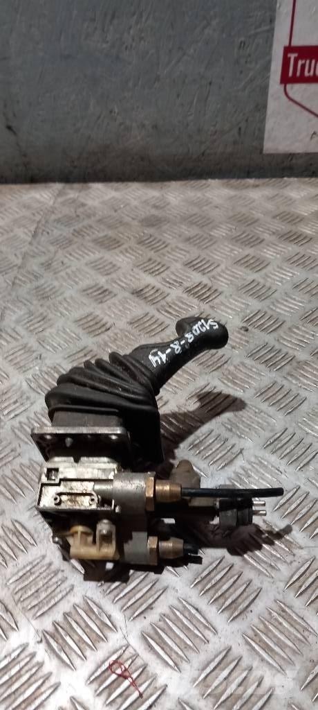 Scania S 94   1324425 Cabinas