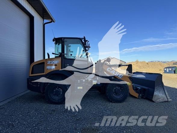 CASE 221F Cargadoras sobre ruedas