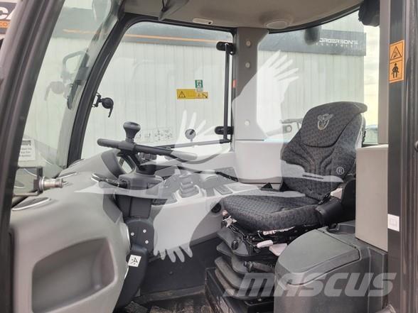 CASE 221F Cargadoras sobre ruedas