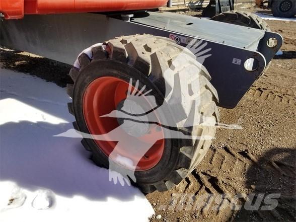 SkyJack SJ82T Plataformas con brazo de elevación telescópico