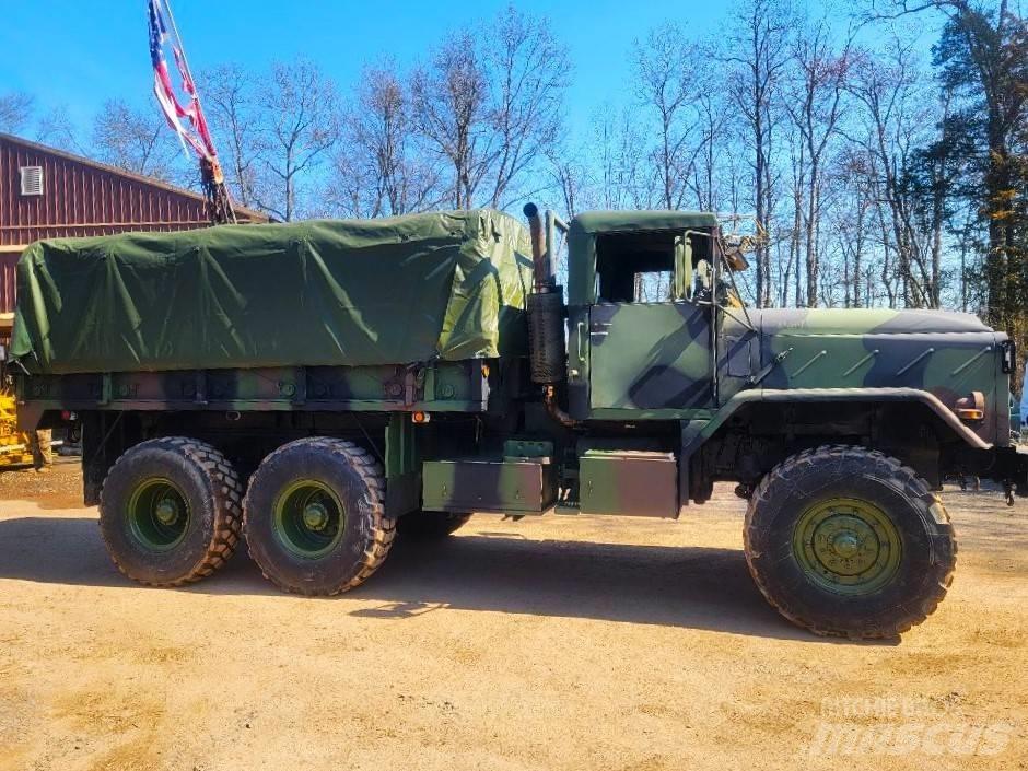 BMY M925A2 Camiones con caja de remolque