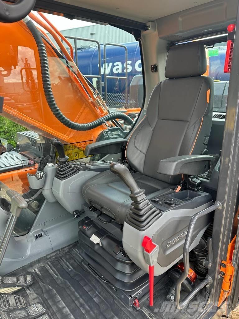 Doosan DX 350 NLC-7 Excavadoras sobre orugas