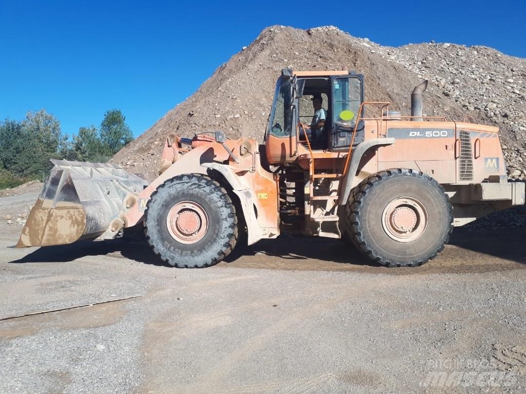 Doosan DL 500 Cargadoras sobre ruedas