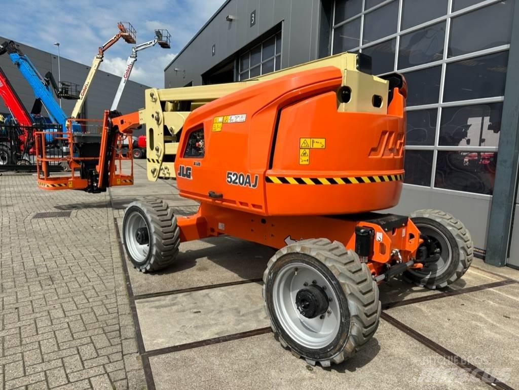 JLG 520 AJ Plataformas con brazo de elevación manual