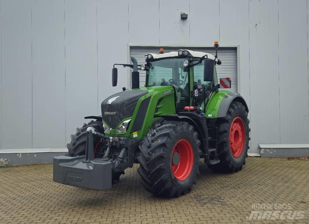 Fendt 828 Vario Tractores