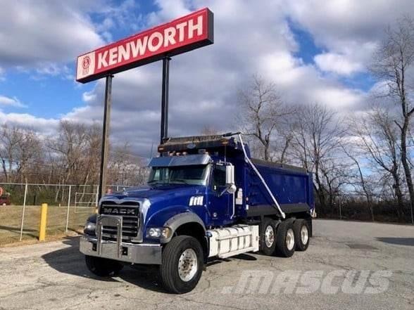 Mack GRANITE 64BR Bañeras basculantes usadas