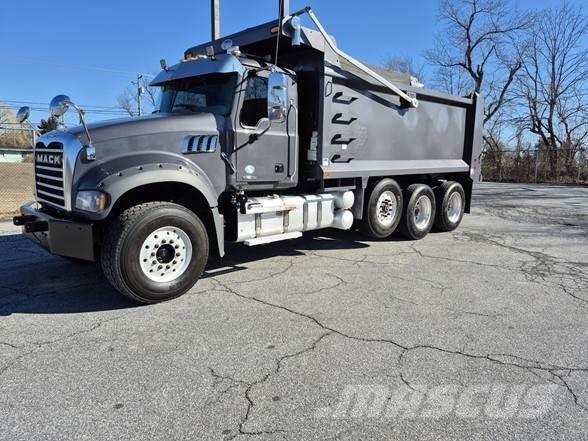 Mack GRANITE 64FR Bañeras basculantes usadas