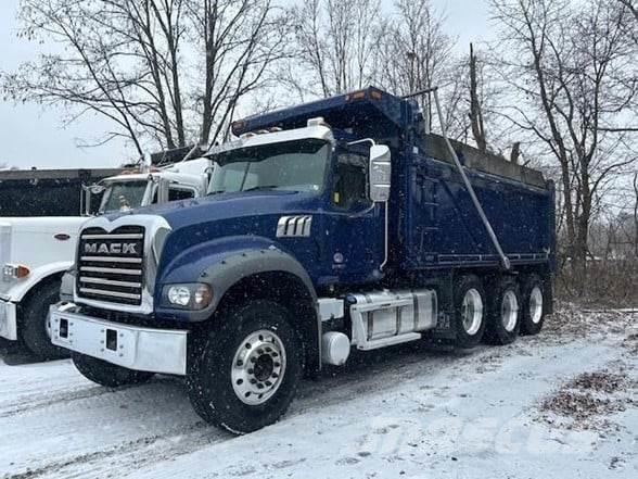 Mack GRANITE 64FR Bañeras basculantes usadas