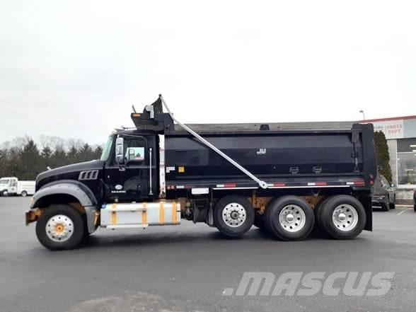 Mack GRANITE GU713 Bañeras basculantes usadas