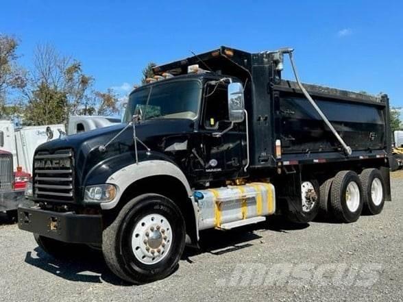 Mack GRANITE GU713 Bañeras basculantes usadas