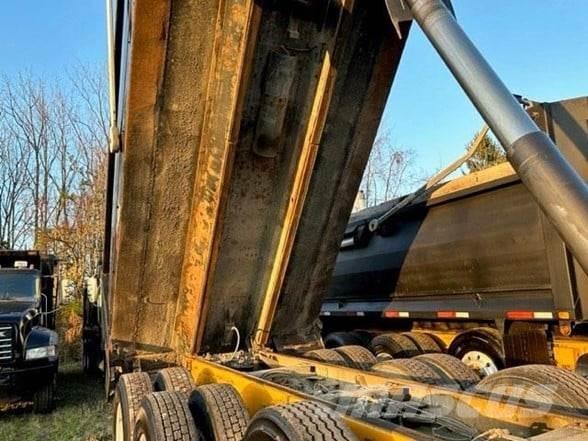 Mack GRANITE GU713 Bañeras basculantes usadas