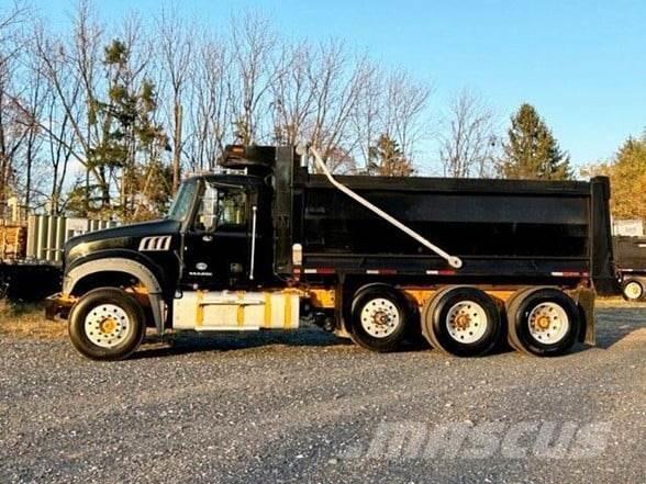 Mack GRANITE GU713 Bañeras basculantes usadas
