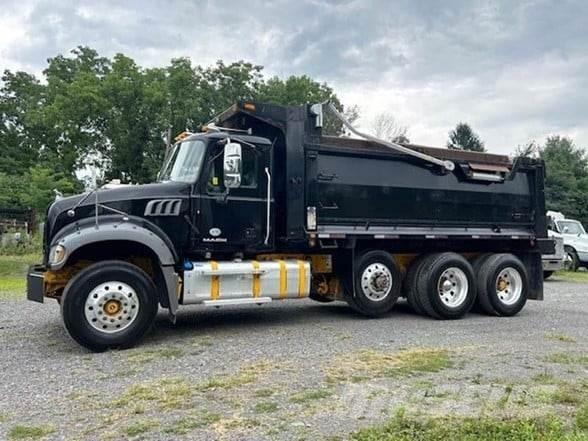 Mack GRANITE GU713 Bañeras basculantes usadas