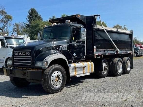Mack GRANITE GU713 Bañeras basculantes usadas