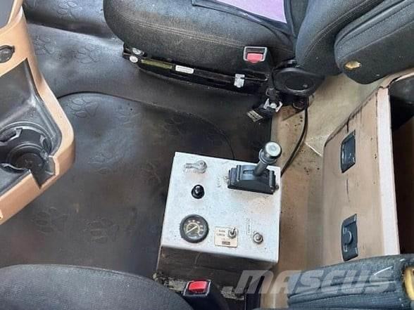 Mack GRANITE GU713 Bañeras basculantes usadas