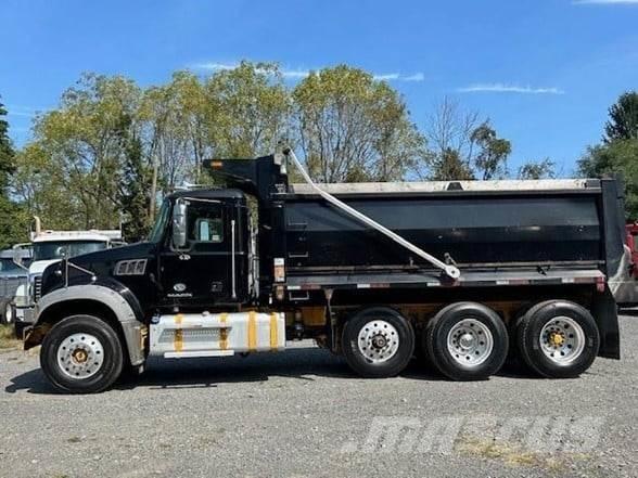 Mack GRANITE GU713 Bañeras basculantes usadas