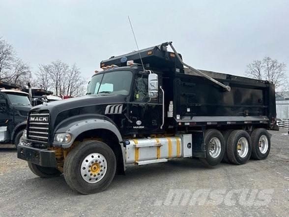 Mack GRANITE GU713 Bañeras basculantes usadas