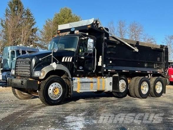 Mack GRANITE GU713 Bañeras basculantes usadas
