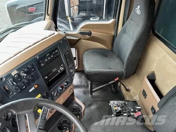 Mack GRANITE GU713 Bañeras basculantes usadas