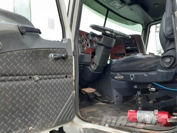 Mack PINNACLE CHU613 Camiones tractor