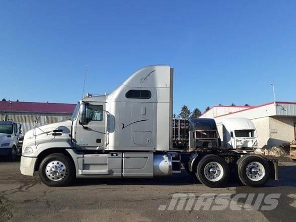 Mack PINNACLE CXU613 Camiones tractor