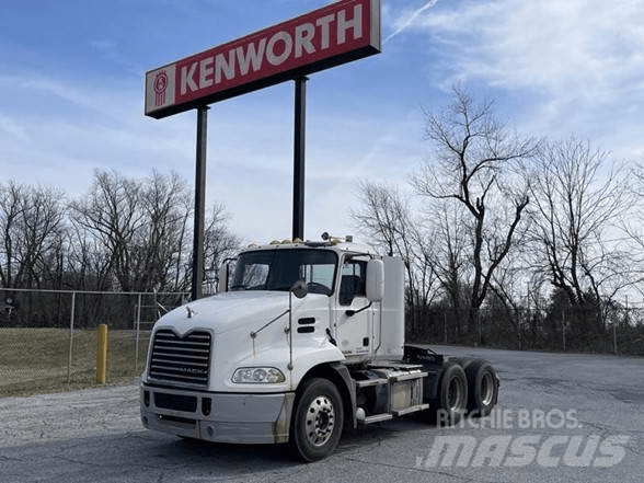 Mack RD688S Bañeras basculantes usadas