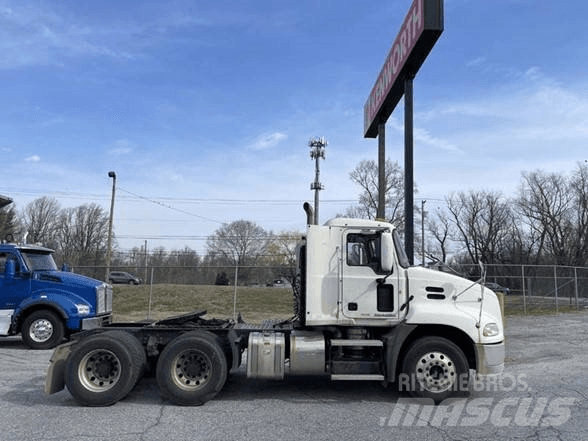 Mack RD688S Bañeras basculantes usadas