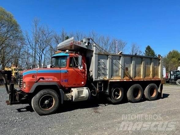 Mack RD688S Bañeras basculantes usadas