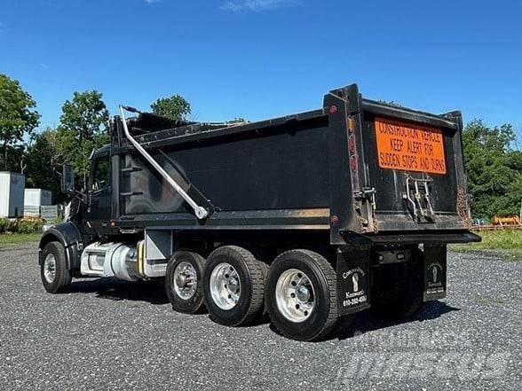 Peterbilt 567 Bañeras basculantes usadas