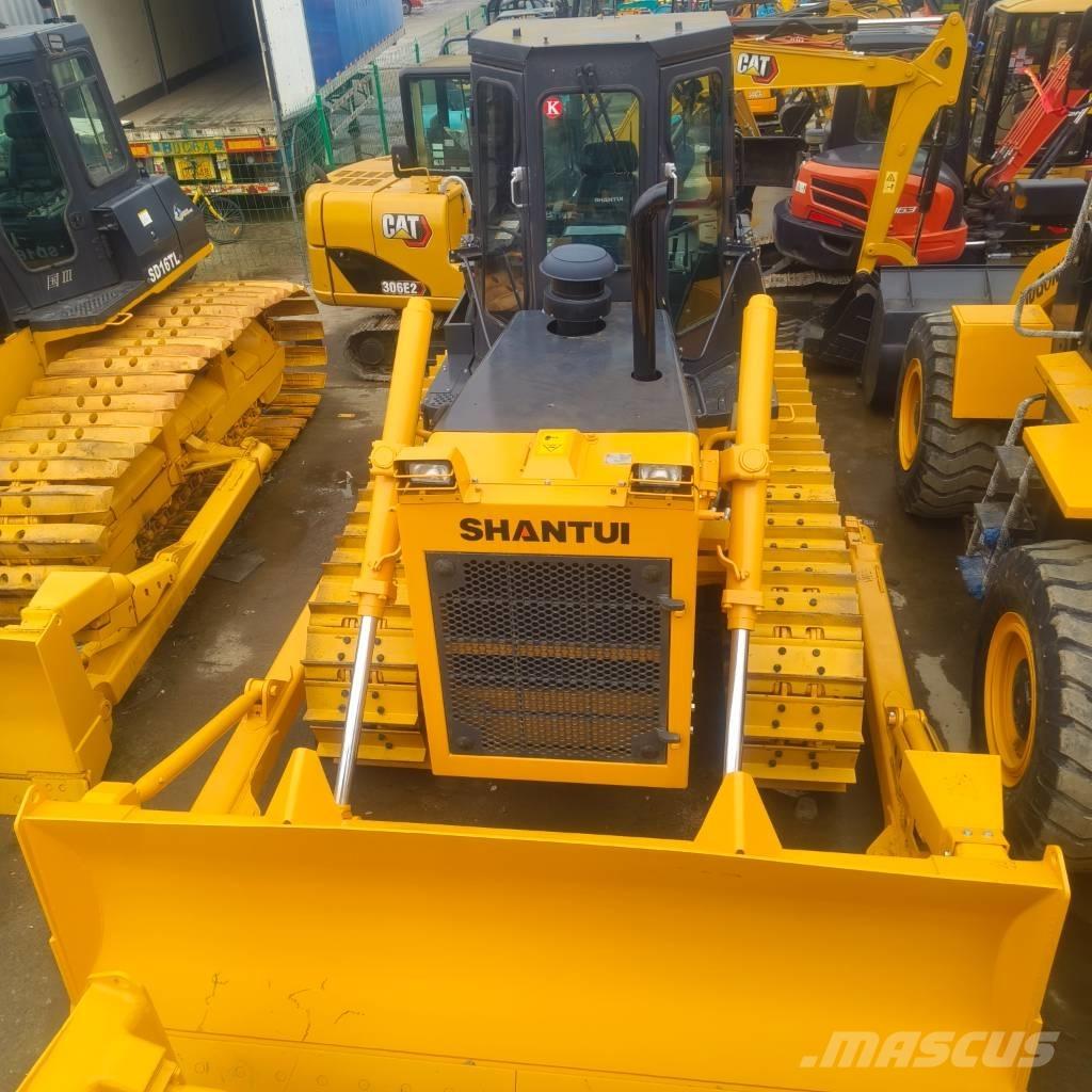 Shantui SD 16 Buldozer sobre oruga