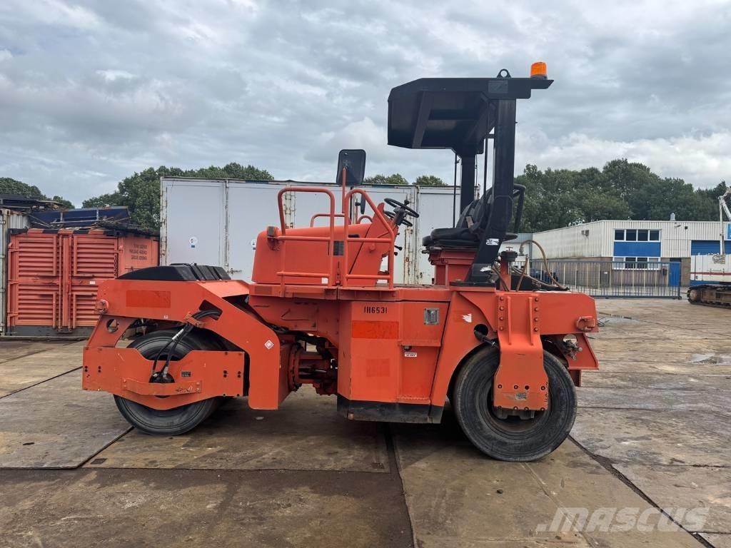 Sakai GW 750-2 Rodillos sobre neumáticos