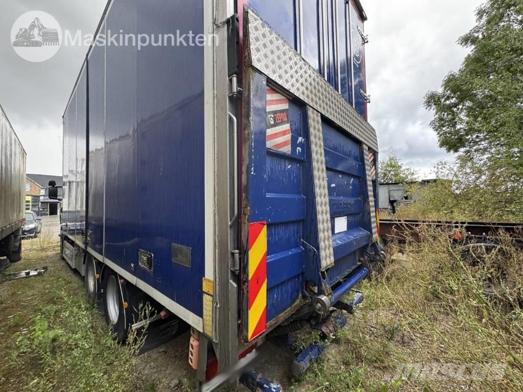 Scania R 420 LB Camiones con caja de remolque