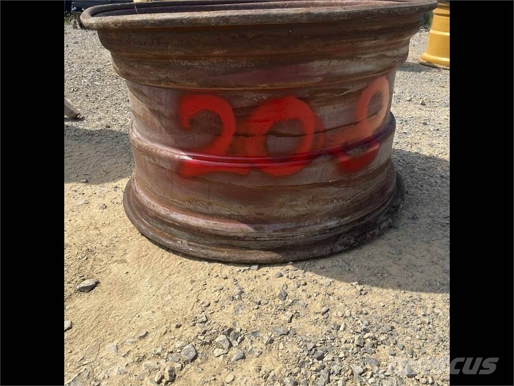 Komatsu 941 24x34 Llantas