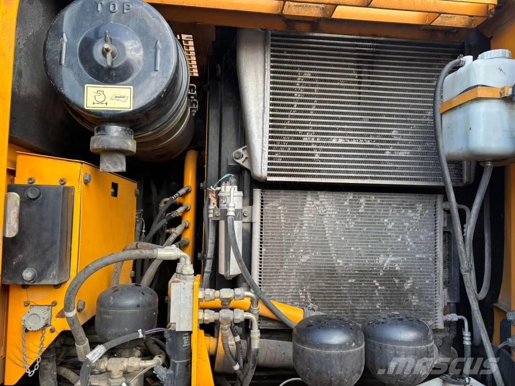 Hyundai 140W-7A Excavadoras de ruedas