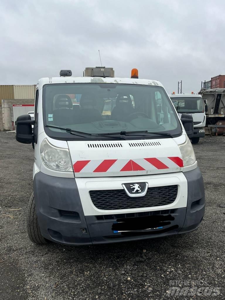 Peugeot Boxer Camiones de cama baja