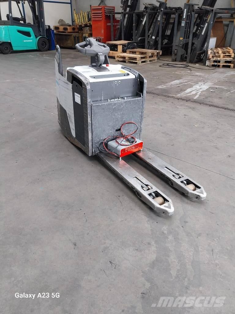 UniCarriers PLR200 Montacargas con plataformas de baja elevación