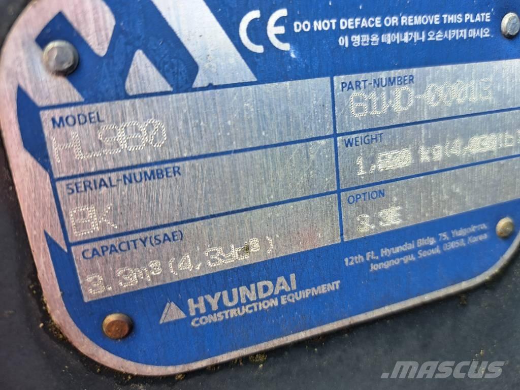 Hyundai HL980 Cucharones